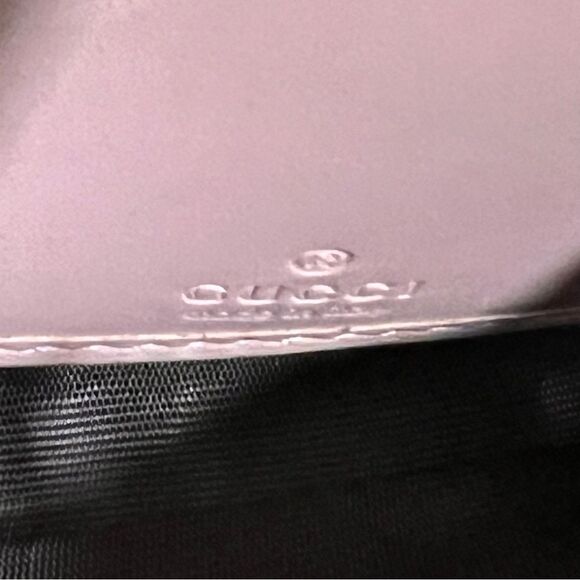 Gucci
GG Signature Leather Continental Wallet - Picture 7 of 8